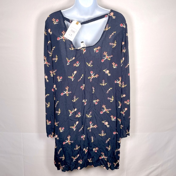 Roxy Bell Sleeve Midi Dress Size Large Navy Blue with Red Floral Print Boho - Picture 5 of 8